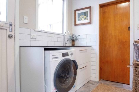 Photo of property in 8 Goldsmith Terrace, Hospital Hill, Napier, 4110