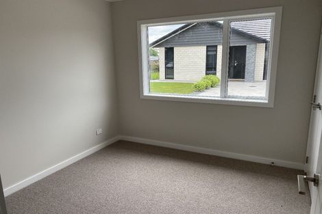 Photo of property in 2 Grove Lane, Omokoroa, 3114