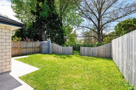 Photo of property in 2/10 Keitha Place, Glenview, Hamilton, 3206