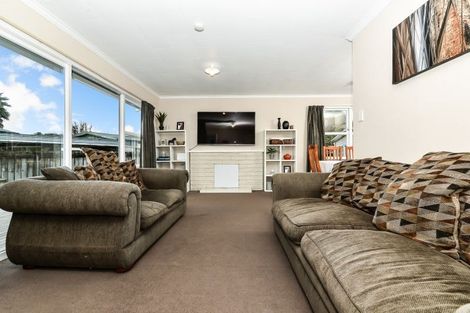 Photo of property in 20 Rhonda Avenue, Deanwell, Hamilton, 3206