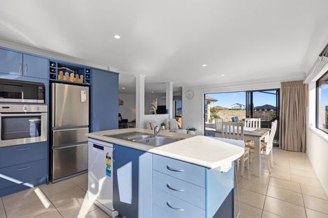 Photo of property in 27 Sarah Place, Papamoa Beach, Papamoa, 3118