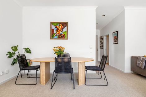 Photo of property in 5 Eaves Bush Parade, Orewa, 0931