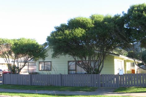Photo of property in 66 Takapuwahia Drive, Takapuwahia, Porirua, 5022