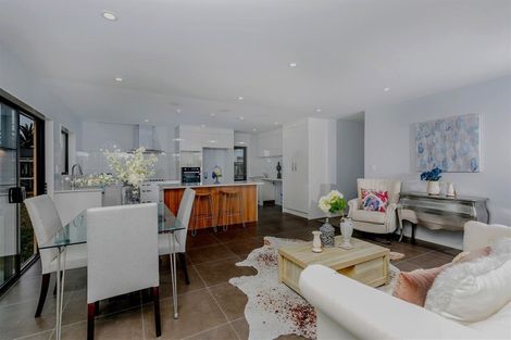 Photo of property in 1/25 Kennington Drive, Clendon Park, Auckland, 2103