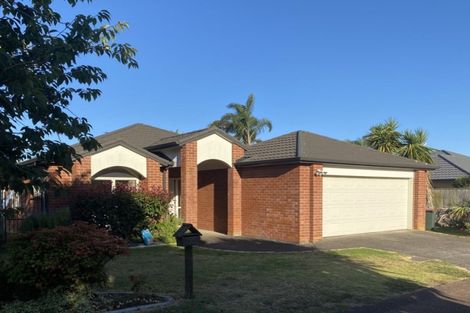 Photo of property in 30 Glencalder Place, Wattle Downs, Auckland, 2103