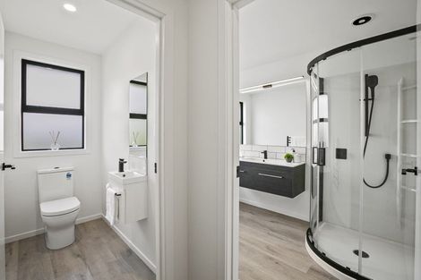 Photo of property in 11 Donnelly Street, Oakura, 4314