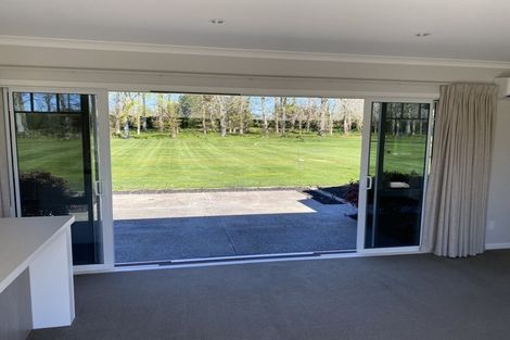 Photo of property in 3 Royal Oaks Lane, Newstead, Hamilton, 3286