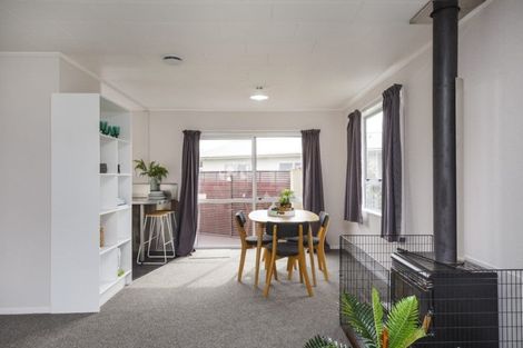 Photo of property in 12 Bendigo Street, Cloverlea, Palmerston North, 4412