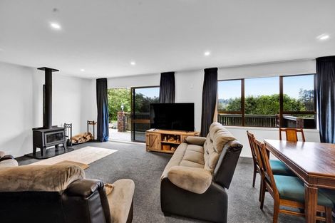 Photo of property in 8 Clearview Road, Lepperton, New Plymouth, 4373