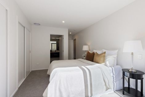 Photo of property in 32 Shelduck Road, Jacks Point, 9371