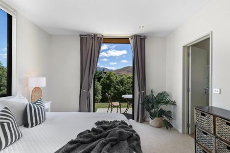 Photo of property in 16 Ellesmere Avenue, Jacks Point, Queenstown, 9371