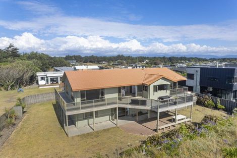 Photo of property in 9 Mariri Place, Waitarere Beach, Levin, 5510