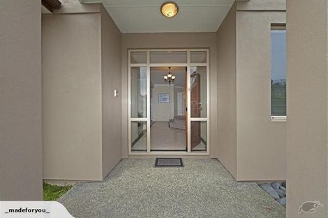 Photo of property in 24 George Deane Place, Greenhithe, Auckland, 0632