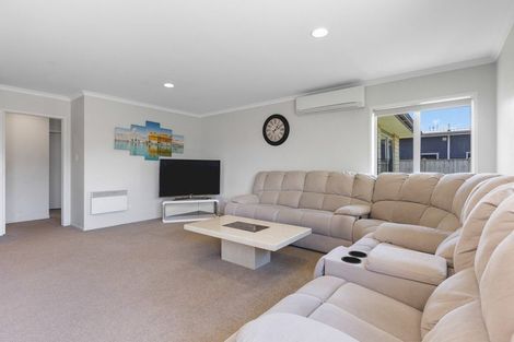 Photo of property in 11 Rawiri Drive, Bell Block, New Plymouth, 4312
