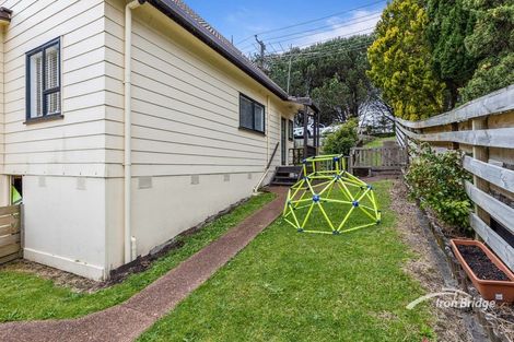Photo of property in 166 Sunset Road, Unsworth Heights, Auckland, 0632