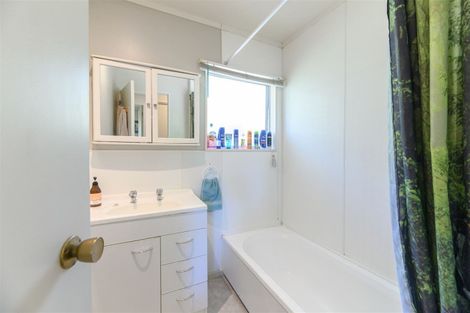 Photo of property in 1/41 Yeovil Road, Te Atatu Peninsula, Auckland, 0610