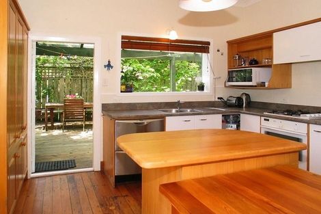 Photo of property in 74 Standen Street, Karori, Wellington, 6012