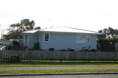 Photo of property in 52 Cottingham Crescent, Mangere East, Auckland, 2024