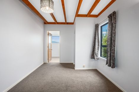 Photo of property in 15 Cobar Close, Maupuia, Wellington, 6022