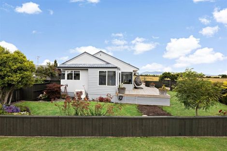 Photo of property in 2 Caesar Roose Drive, Glenview, Hamilton, 3206