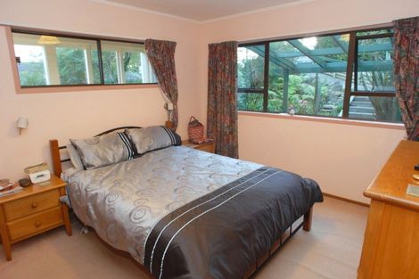 Photo of property in 1/13 Target Road, Totara Vale, Auckland, 0629