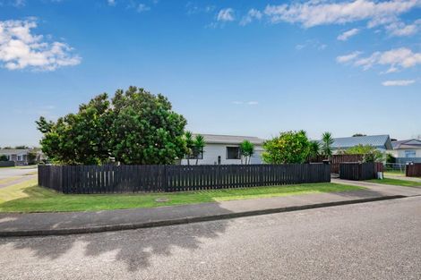 Photo of property in 109 Makarini Street, Paraparaumu, 5032