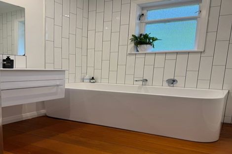 Photo of property in 41 Lincoln Avenue, Tawa, Wellington, 5028