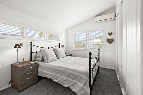 Photo of property in 5 Saint Hill Lane, Havelock North, 4130