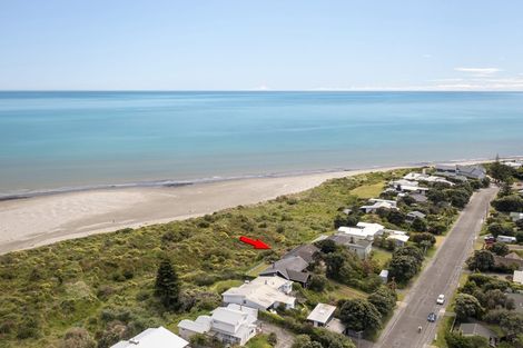 Photo of property in 43 Field Way, Waikanae Beach, Waikanae, 5036