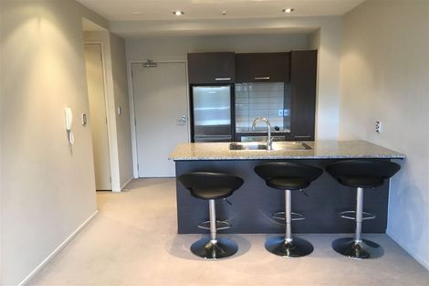 Photo of property in Shoal Haven Apartments, 207a/130 Anzac Street, Takapuna, Auckland, 0622