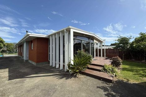 Photo of property in 10 Rosebank Avenue, Avalon, Lower Hutt, 5011