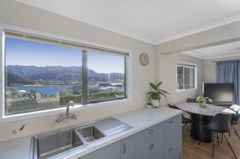 Photo of property in 11 Patton Place, Tairua, 3508