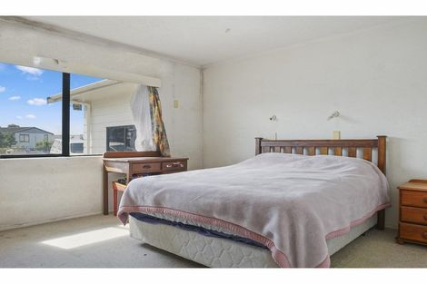 Photo of property in 17 Solveig Place, Randwick Park, Auckland, 2105