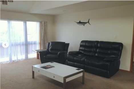 Photo of property in 115 Wiseley Road, West Harbour, Auckland, 0618