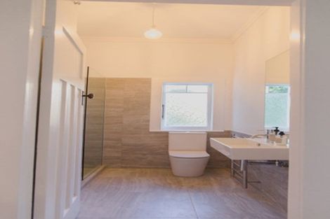 Photo of property in 112 Queen Street, Northcote Point, Auckland, 0627