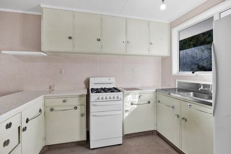 Photo of property in 21 Acourt Street, Hawera, 4610