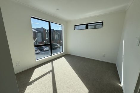 Photo of property in 15 Mahalo Avenue, Wiri, Auckland, 2104