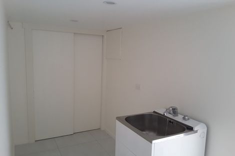 Photo of property in 2/128 Aberdeen Road, Campbells Bay, Auckland, 0620