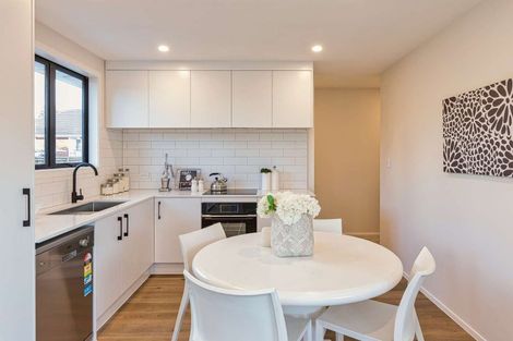 Photo of property in 52a Waipani Road, Te Atatu Peninsula, Auckland, 0610