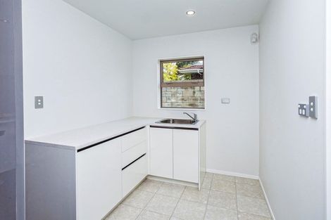 Photo of property in 1/175 Onewa Road, Birkenhead, Auckland, 0626