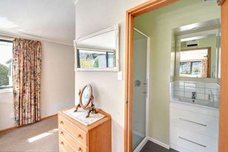 Photo of property in 14 Honeystone Street, Helensburgh, Dunedin, 9010