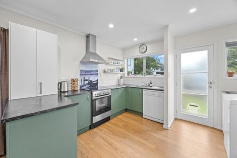 Photo of property in 2/4 Illana Place, Ranui, Auckland, 0612
