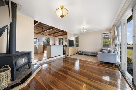 Photo of property in 897 East Coast Road, Kaiaua, Pokeno, 2473