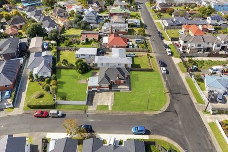 Photo of property in 1 Robyn Place, Mangere East, Auckland, 2024