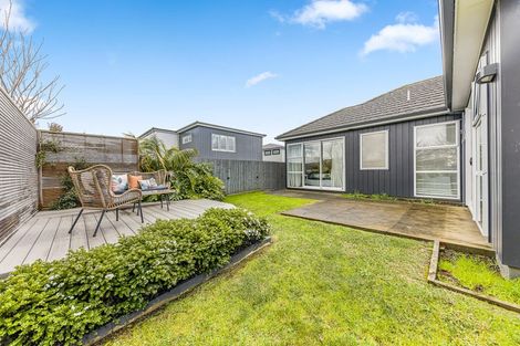 Photo of property in 27 Whenuapai Drive, Whenuapai, Auckland, 0618