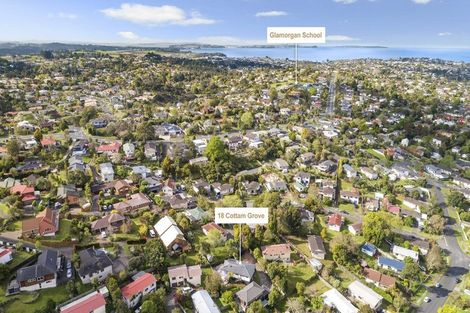 Photo of property in 18 Cottam Grove, Northcross, Auckland, 0632