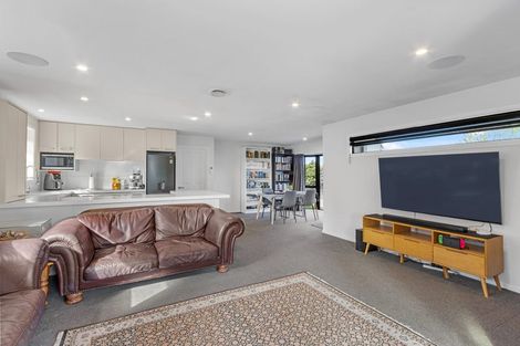 Photo of property in 27 Momorangi Crescent, Redwood, Christchurch, 8051