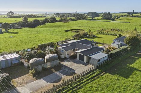 Photo of property in 37 Upper Pitone Road, Pitone, New Plymouth, 4374