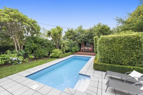 Photo of property in 477 Avonhead Road, Avonhead, Christchurch, 8042