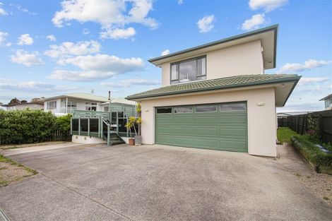 Photo of property in 7 Crispe Road, Clarks Beach, 2122
